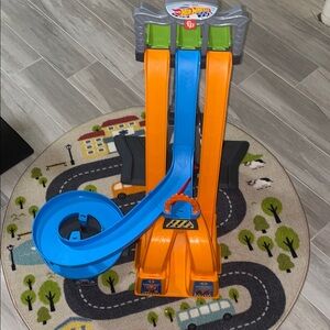 Fisher-Price Little People Toddler Hot Wheels Racing Loops Track Set